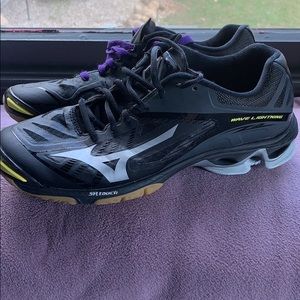 Mizuno Wave Lightning volleyball shoes